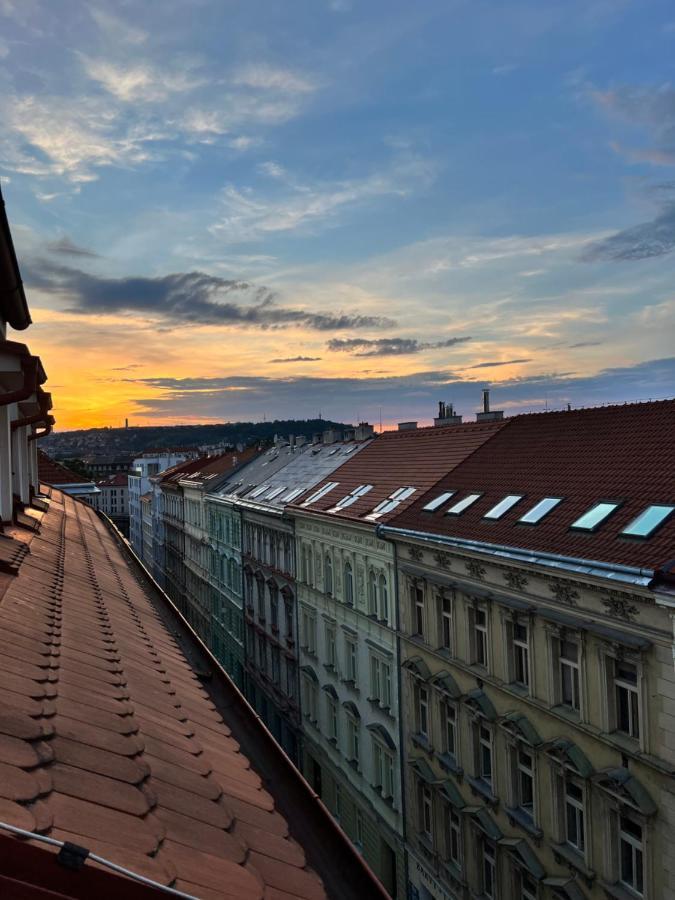 Black Pearl By Vysehrad Castle Prag Exterior foto